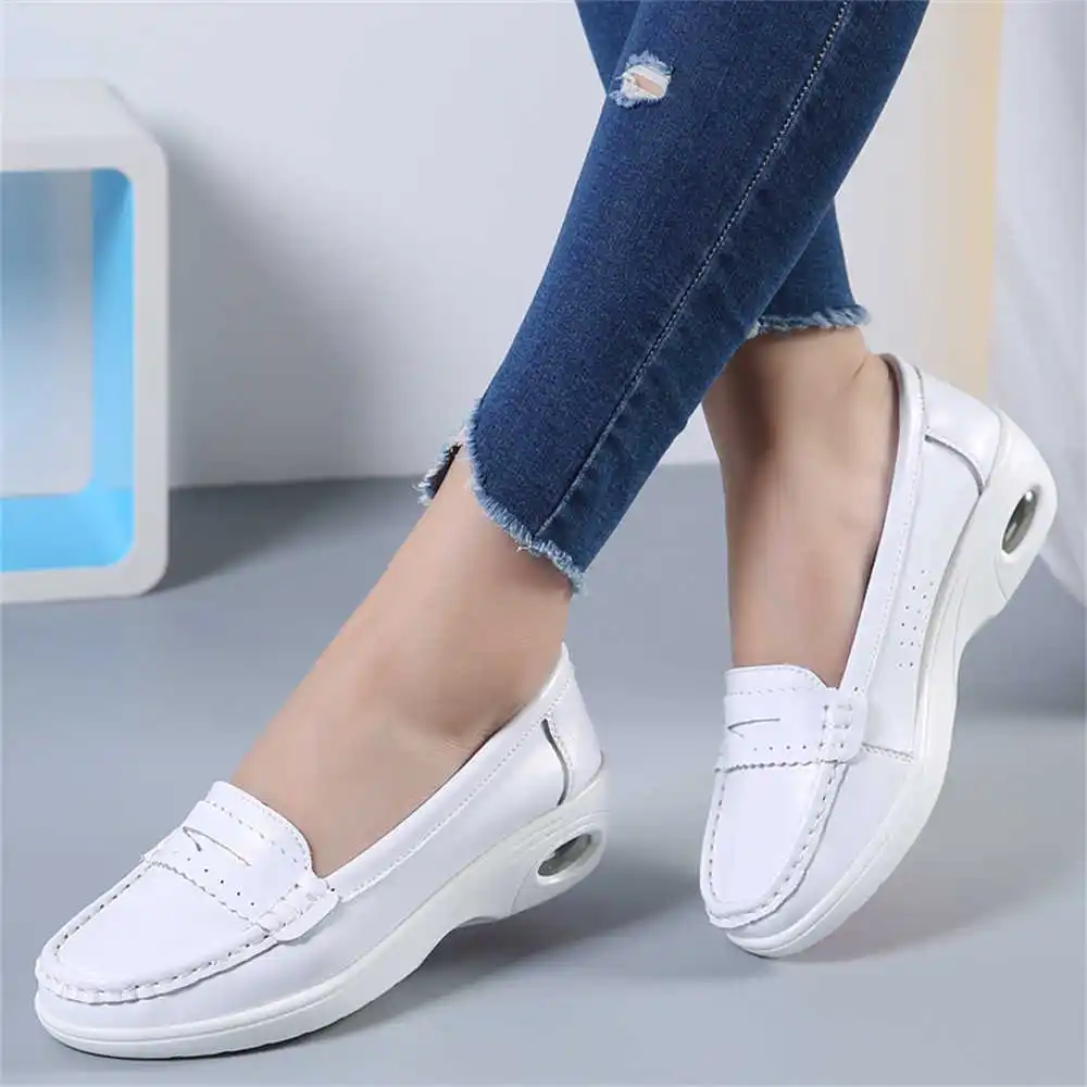 Thick Sole Slipon White Traine - مراجعة Outdoor Camping Light Ideas وسعره