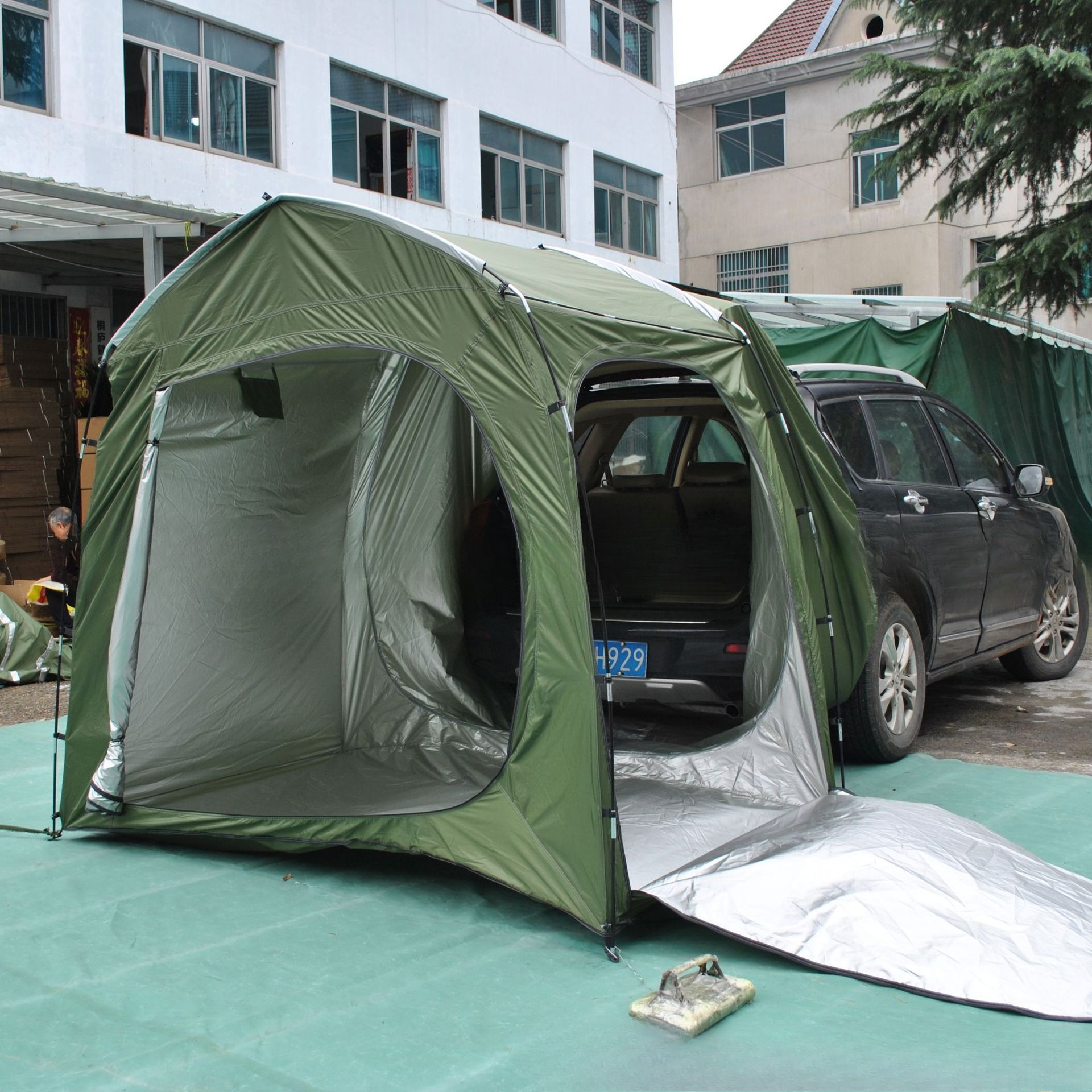 Easy to store full-model rear  - مراجعة Outdoor Camping Car Tail Tent وسعره